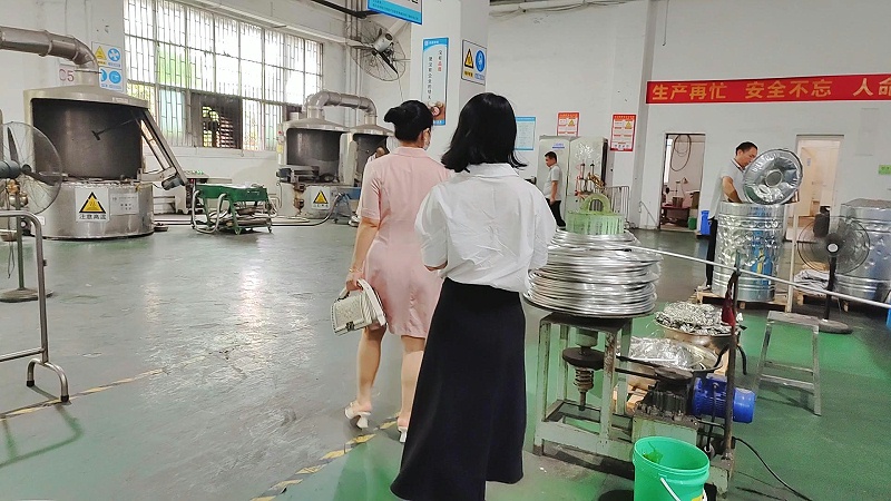 客戶參觀工廠