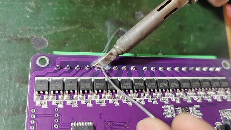 如何清理焊錫絲在PCB上焊錫時(shí)的殘留